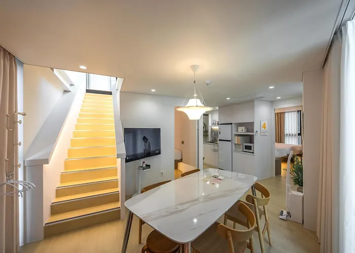 Pochi Family House Sinchon 아파트 서울특별시