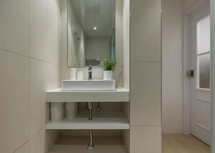 Pochi Family House Sinchon 아파트