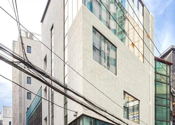 Pochi Family House Sinchon *