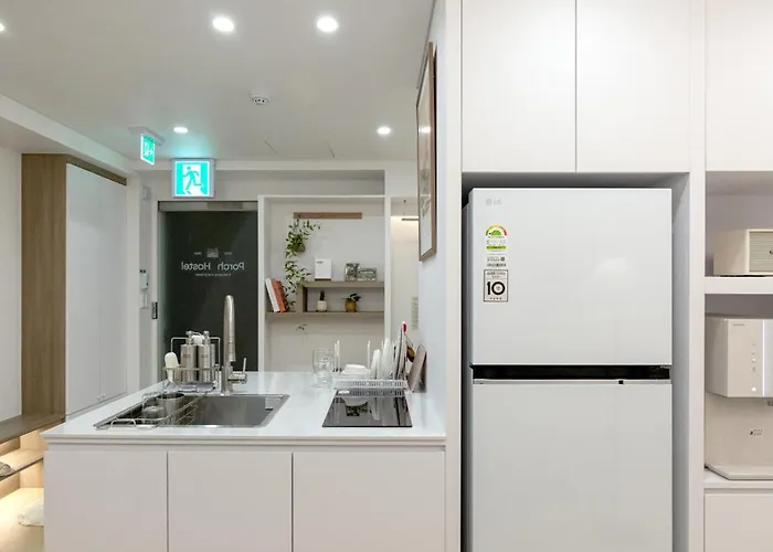 Pochi Family House Sinchon *