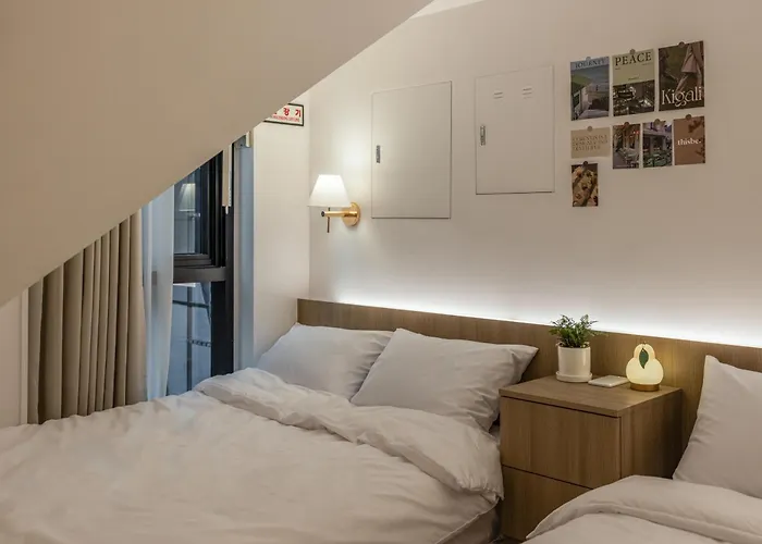 Pochi Family House Sinchon 아파트 서울특별시