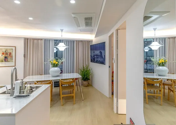 아파트 Pochi Family House Sinchon