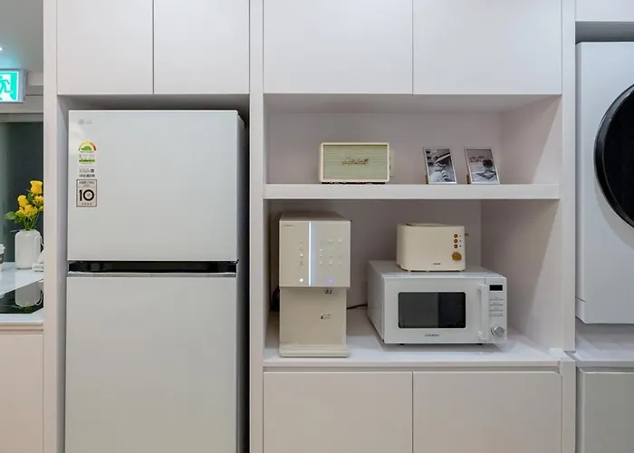 아파트 Pochi Family House Sinchon