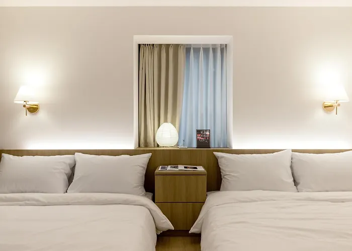 Pochi Family House Sinchon 아파트 *