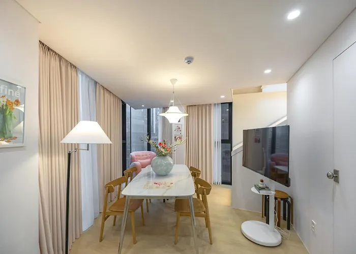 Pochi Family House Sinchon * 서울특별시